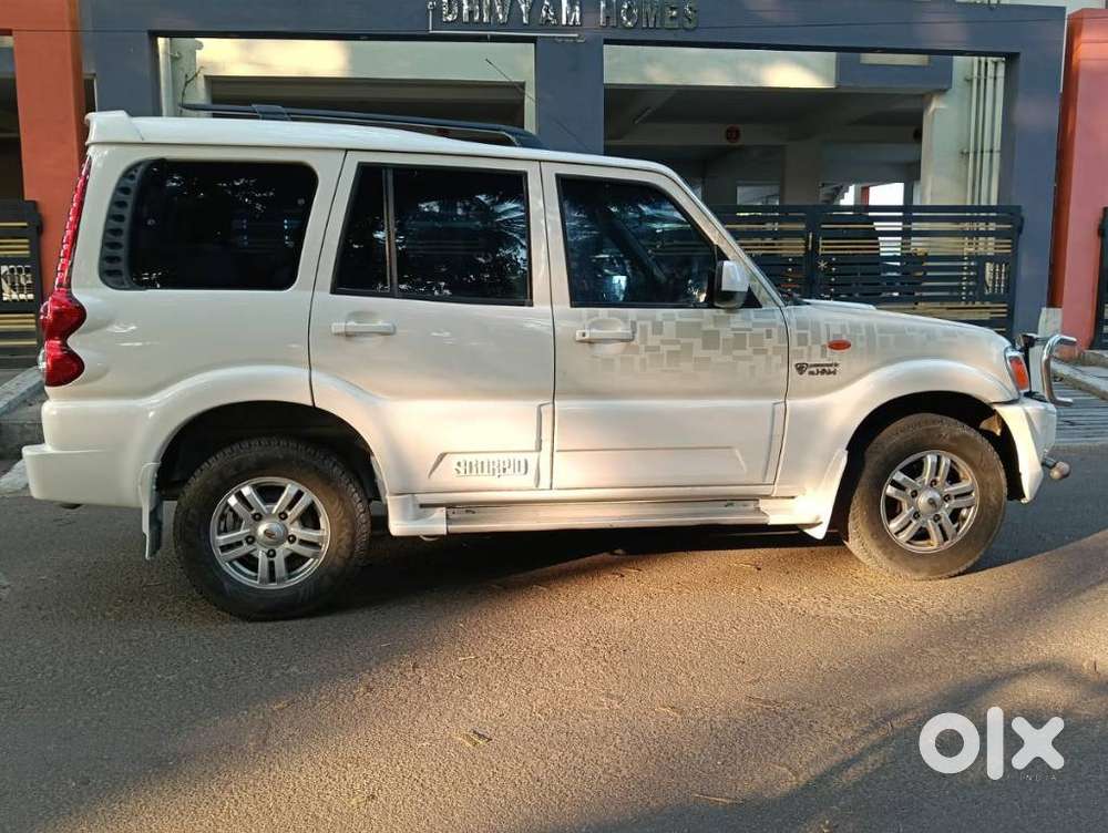 Mahindra Scorpio 2009-2014 Vlx 2wd Abs At Bsiii, 2012, Diesel