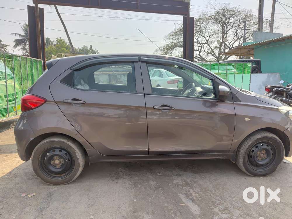 Tata Tiago 1.2 Revotron Xt, 2017, Petrol