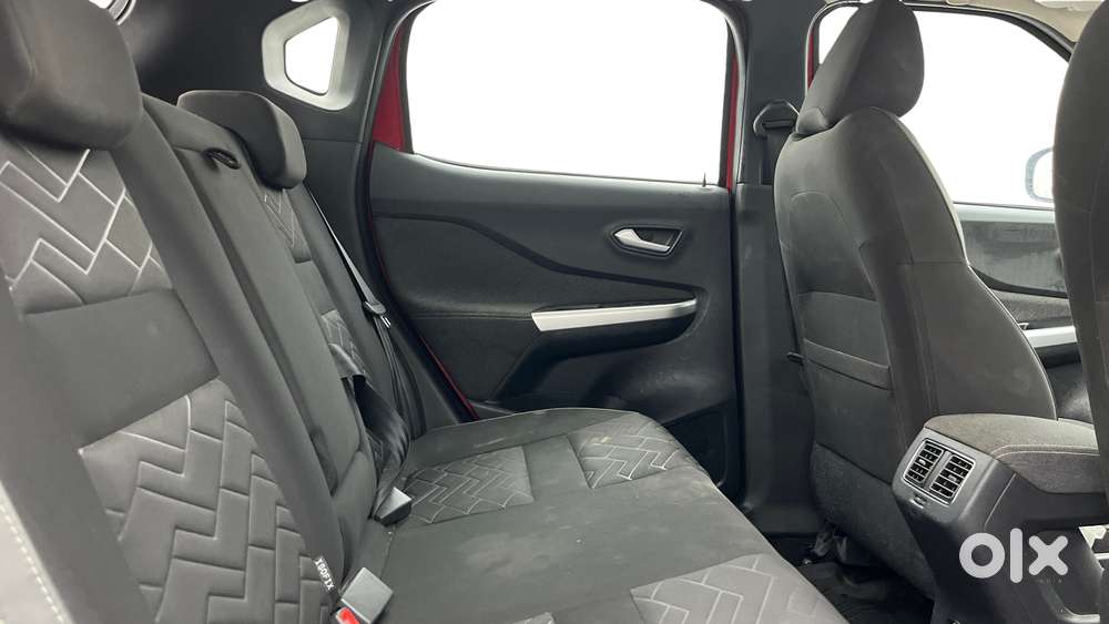 Nissan Magnite 1.0 Xv, 2023, Petrol