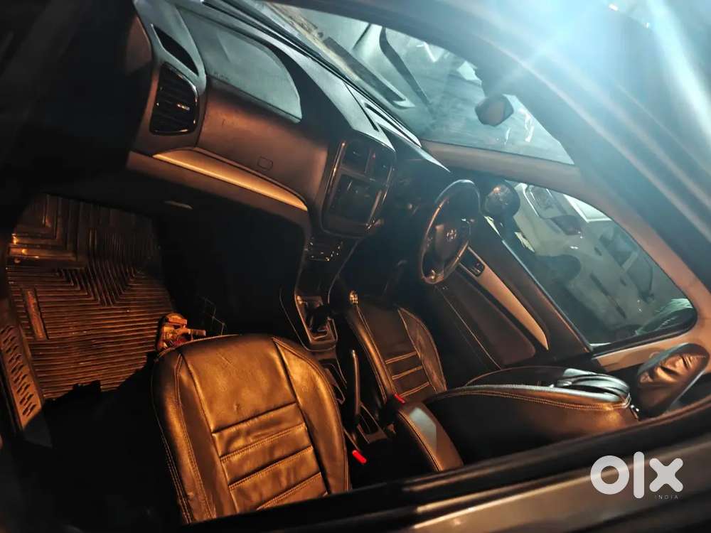 Toyota Urban Cruiser 2022 Petrol 32295 Km Driven