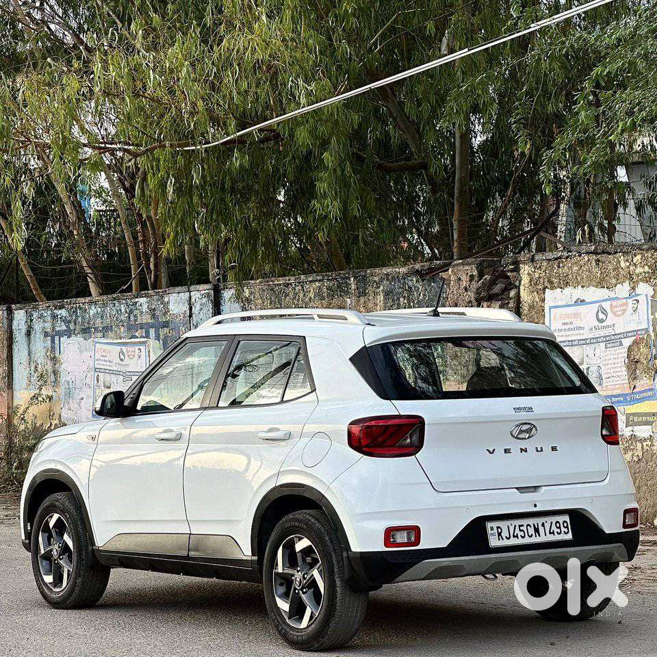 Hyundai Venue 1.2 S Plus, 2021, Petrol