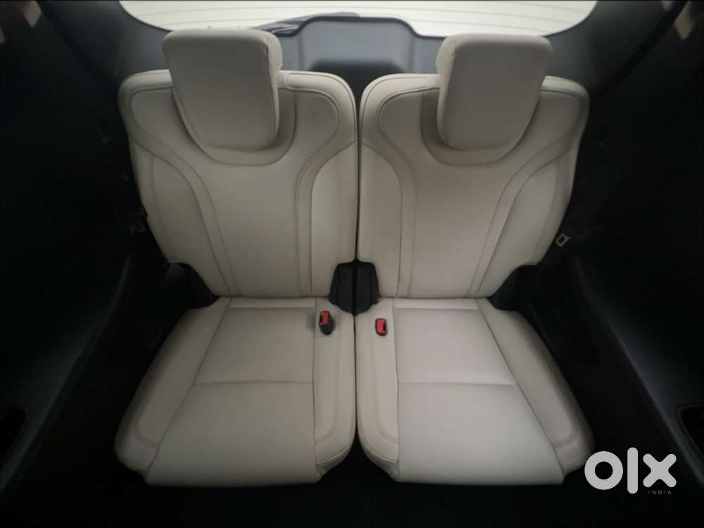 Mahindra Xuv700 2.2 Ax 7 Diesel At Str, 2023, Diesel