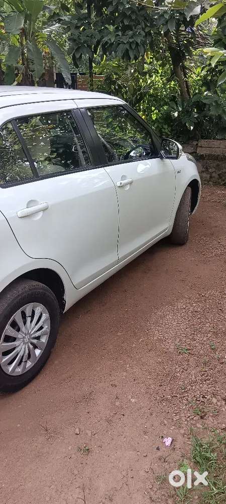 Maruti Suzuki Dzire 1.2 Vxi 2013