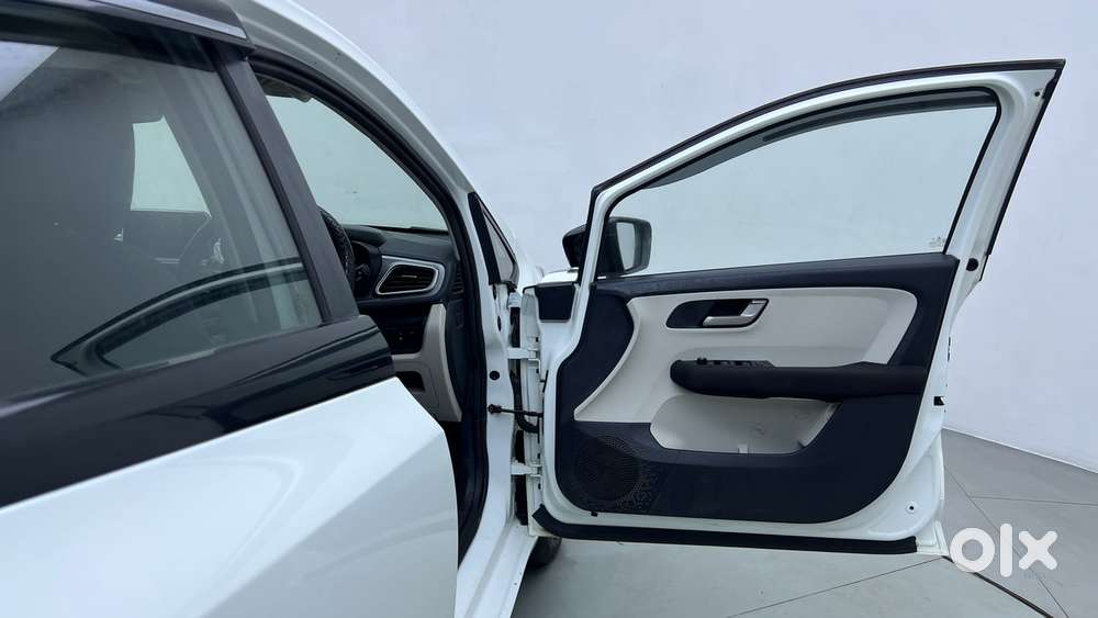 Tata Altroz Xz Plus (s) Diesel, 2024, Diesel