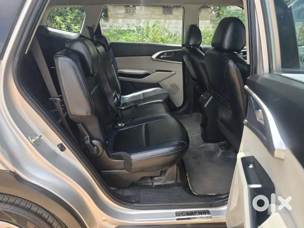 Kia Carens 2023 Petrol Manual 90000 Km First Owner