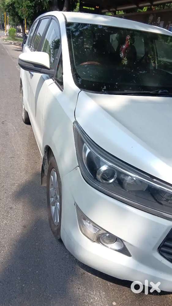Toyota Innova Crysta 2017 Model Top Model Toyata Company Record