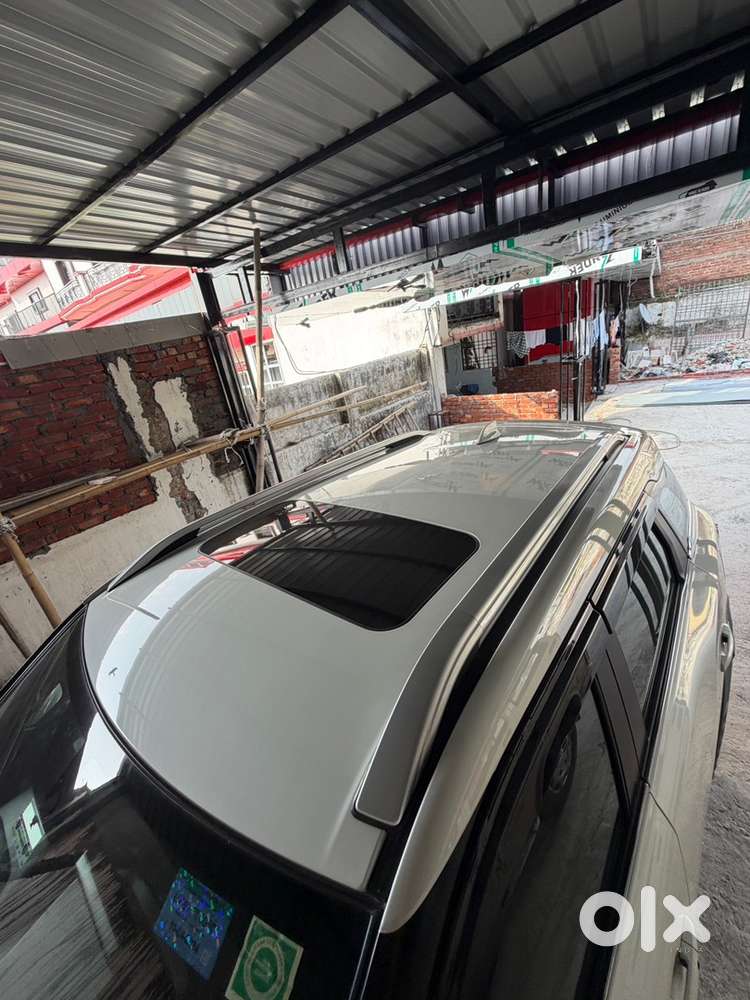 Maruti Brezza Zxi 2024