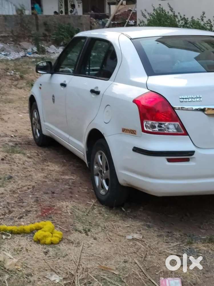 Maruti Suzuki Swift Dzire Tour 2015 Diesel 135000 Km Driven