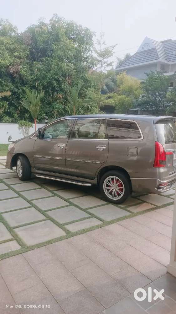 Toyota Innova 2013 Diesel 117000 Km Driven