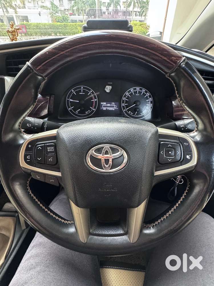 •	Toyota Crysta Gx 8-seater – Immaculate Condition  Single Owner