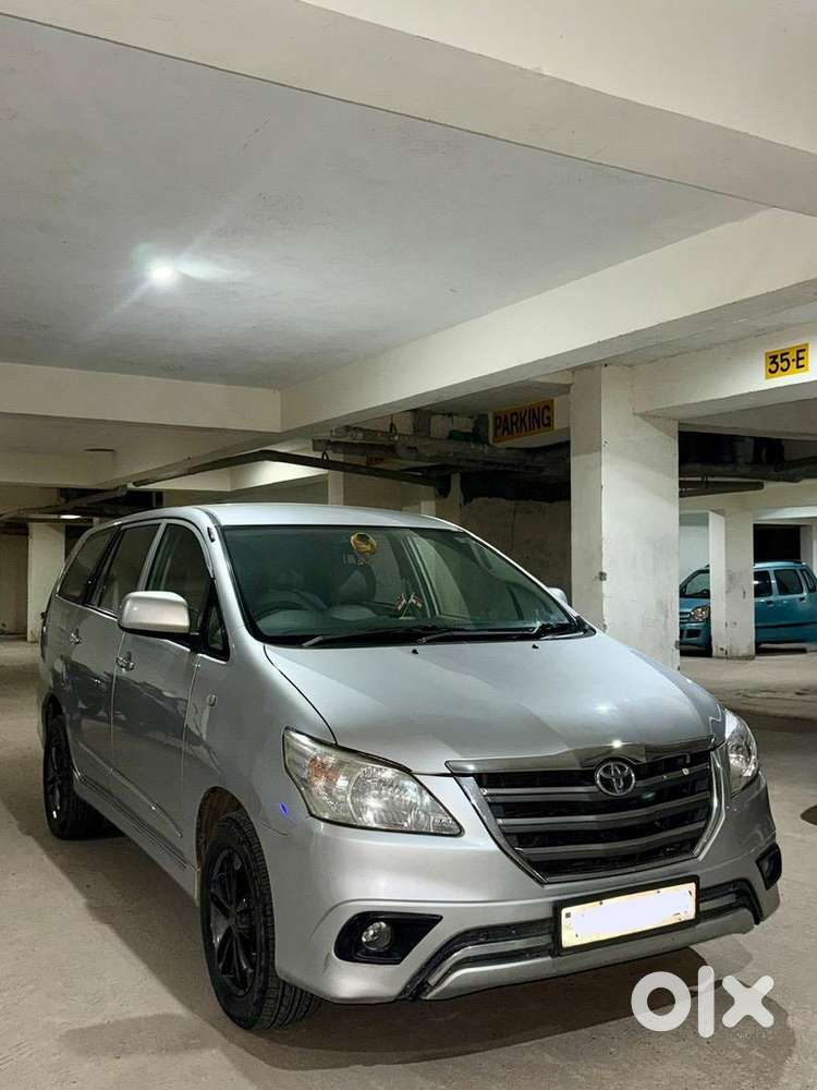 Toyota Innova 2014 Diesel Well Maintained