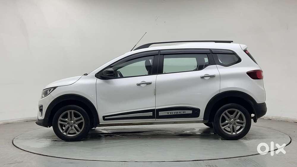 Renault Triber Rxz, 2023, Petrol