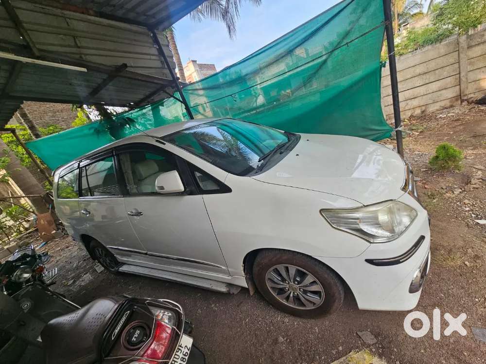 Toyota Innova 2015