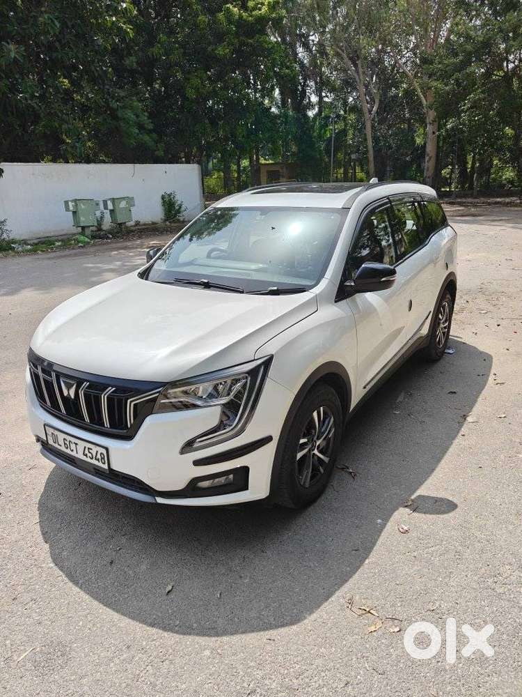 Mahindra Xuv700 2.0 Ax 5 Petrol Mt Str, 2023, Petrol