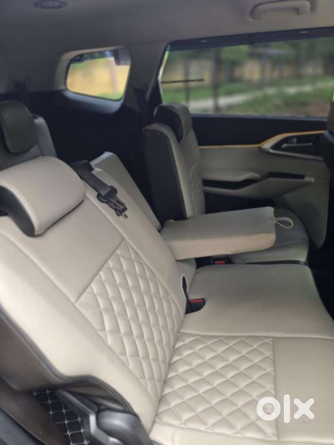 Kia Carens G 1.5 6mt Premium (o) 7-seater, 2024, Petrol