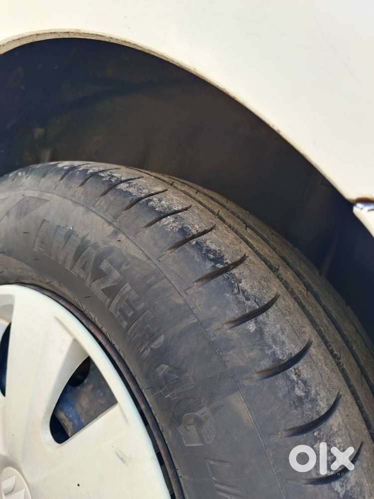 Maruti Swift Desire Vdi 2009 Family Car White Colour