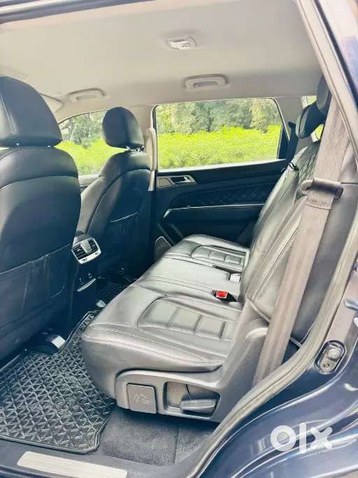 Mahindra Alturas G4, 2022, Diesel