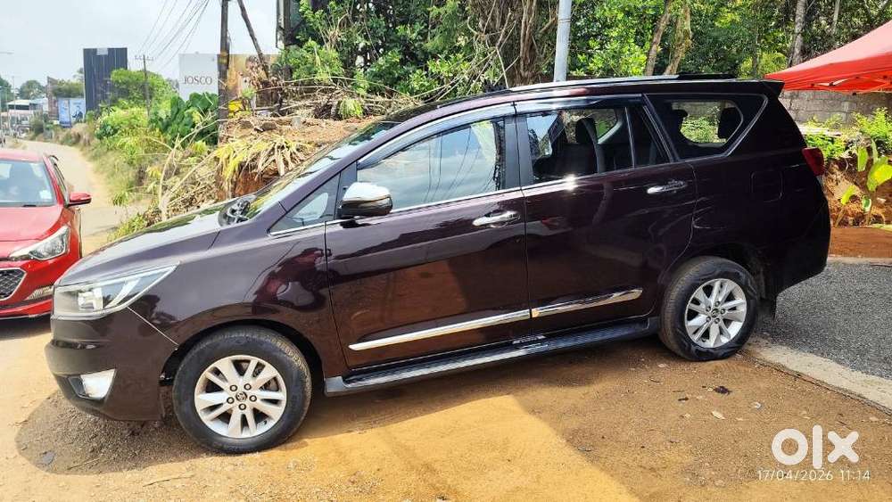 Toyota Innova Crysta 2.8 Gx At, 2018