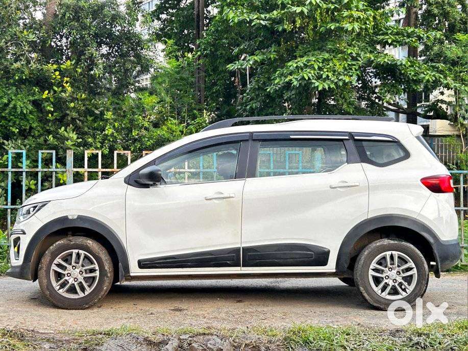 Renault Triber 1.0 Rxe, 2021, Petrol