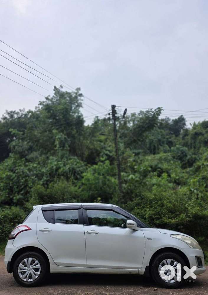 Maruti Suzuki Swift Vxi + Manual, 2015, Petrol
