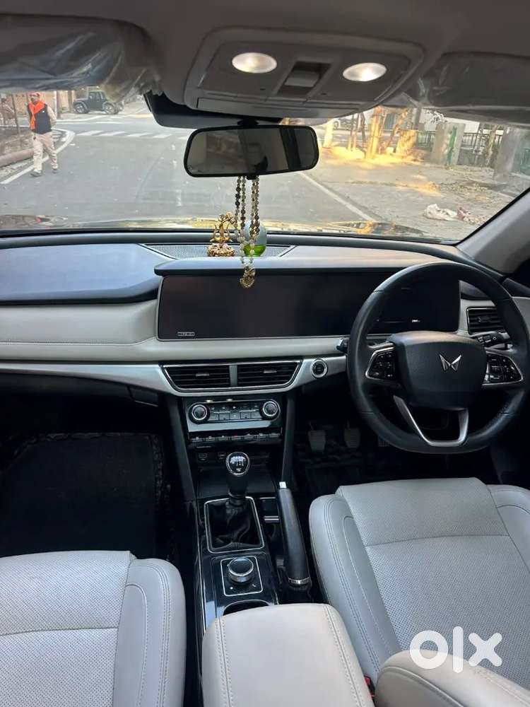 Mahindra Xuv700 2024 Diesel Car