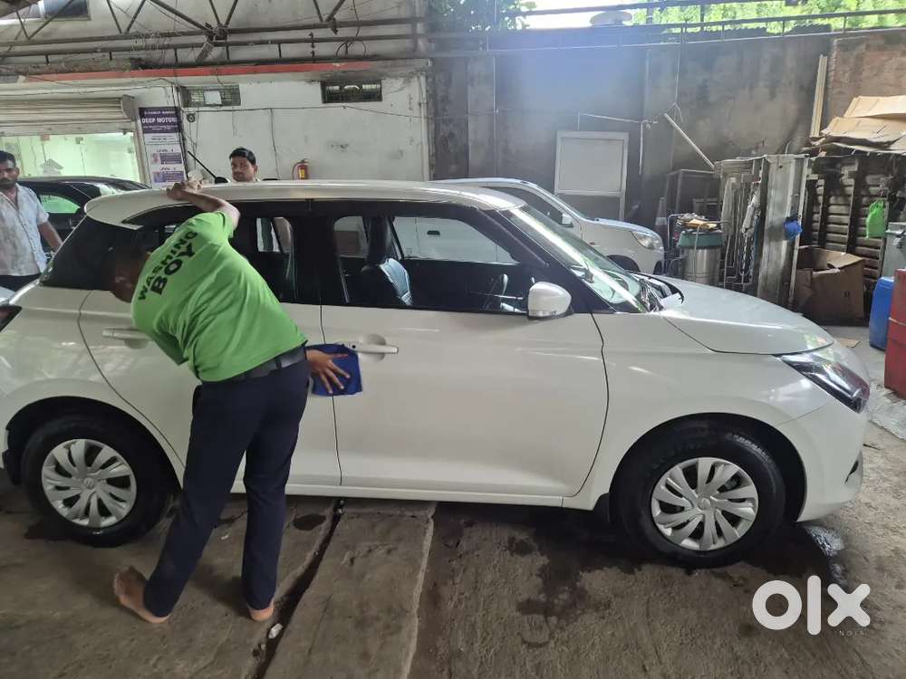 Maruti Suzuki Swift Petrol 2024