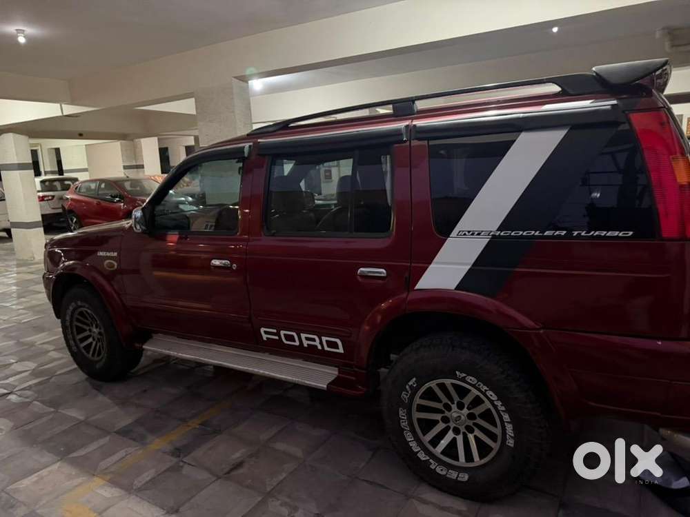 Fully Modified Ford Endeavour 2006