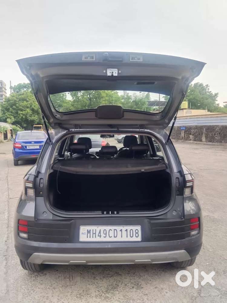 Hyundai Venue Sx (o) Mt 1.5 Diesel, 2023, Diesel