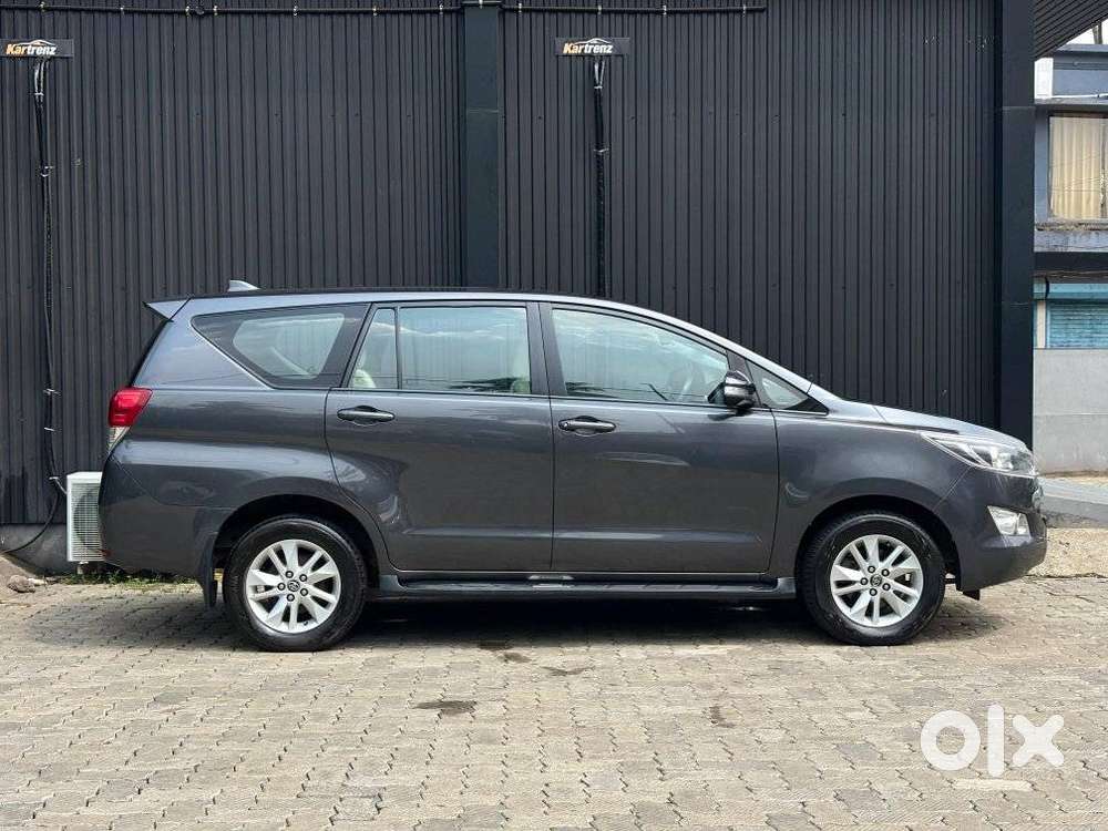 Toyota Innova Crysta 2.4 G Mt, 2016, Diesel