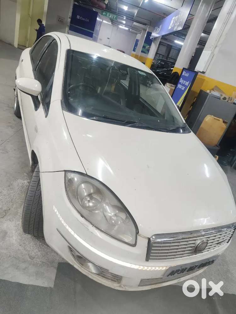 Fiat Linea Emotion 2012 Diesel Car