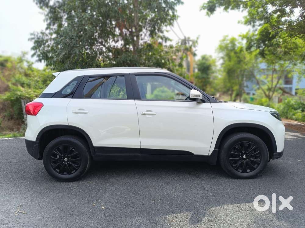 Maruti Suzuki Brezza 1.5 Vxi Smart Hybrid, 2022, Petrol