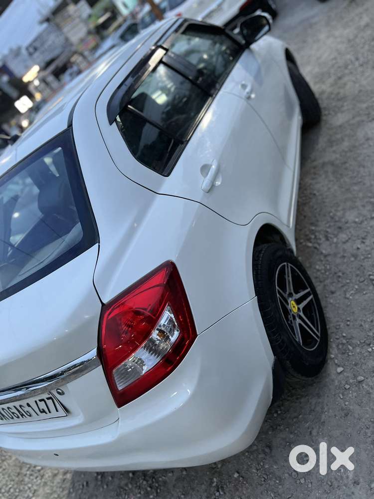 Maruti Suzuki Swift Dzire Vdi Optional, 2015, Diesel