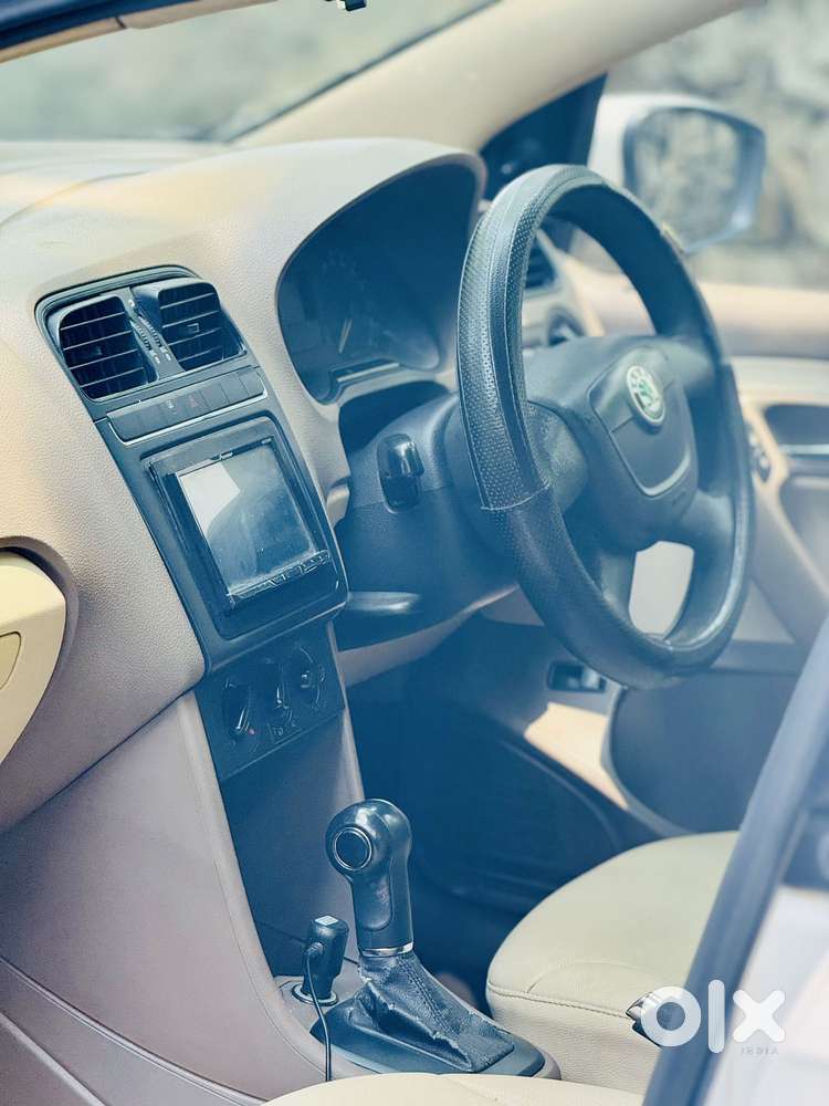 Skoda Rapid 1.6 Mpi At Elegance Plus, 2012, Petrol