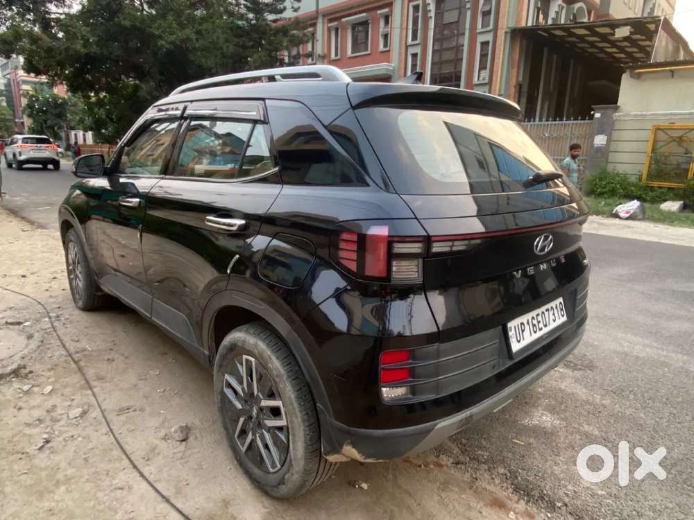 Hyundai Venue 1.0 S (o) Turbo Dct, 2024, Petrol