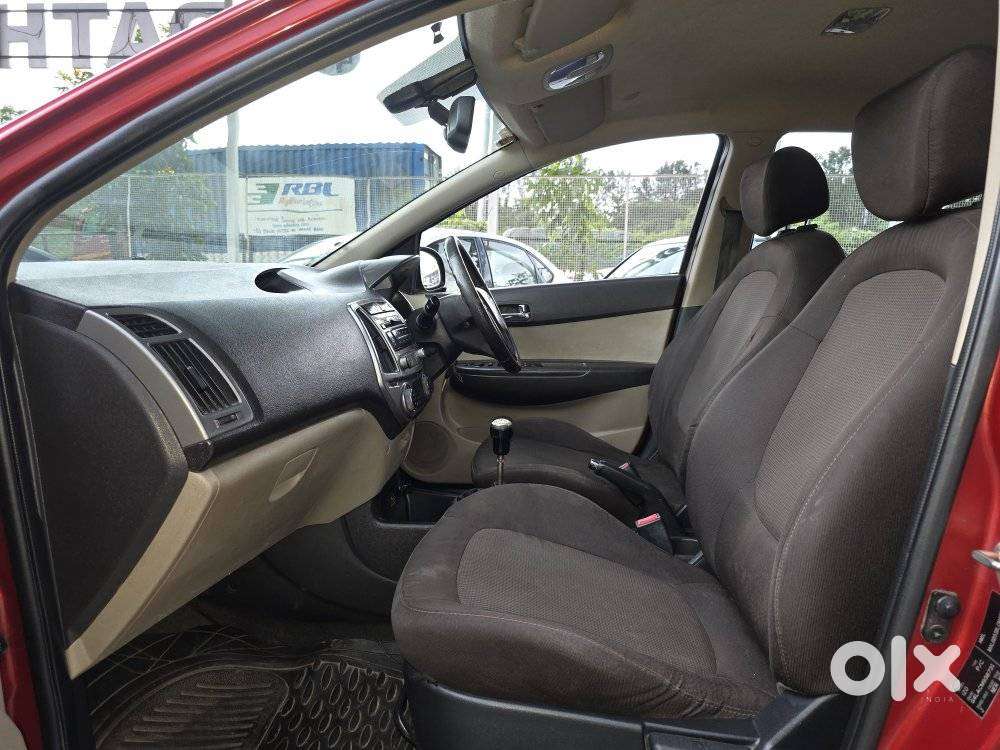 Hyundai I20 Sportz 1.2 Bs-iv, 2013, Petrol