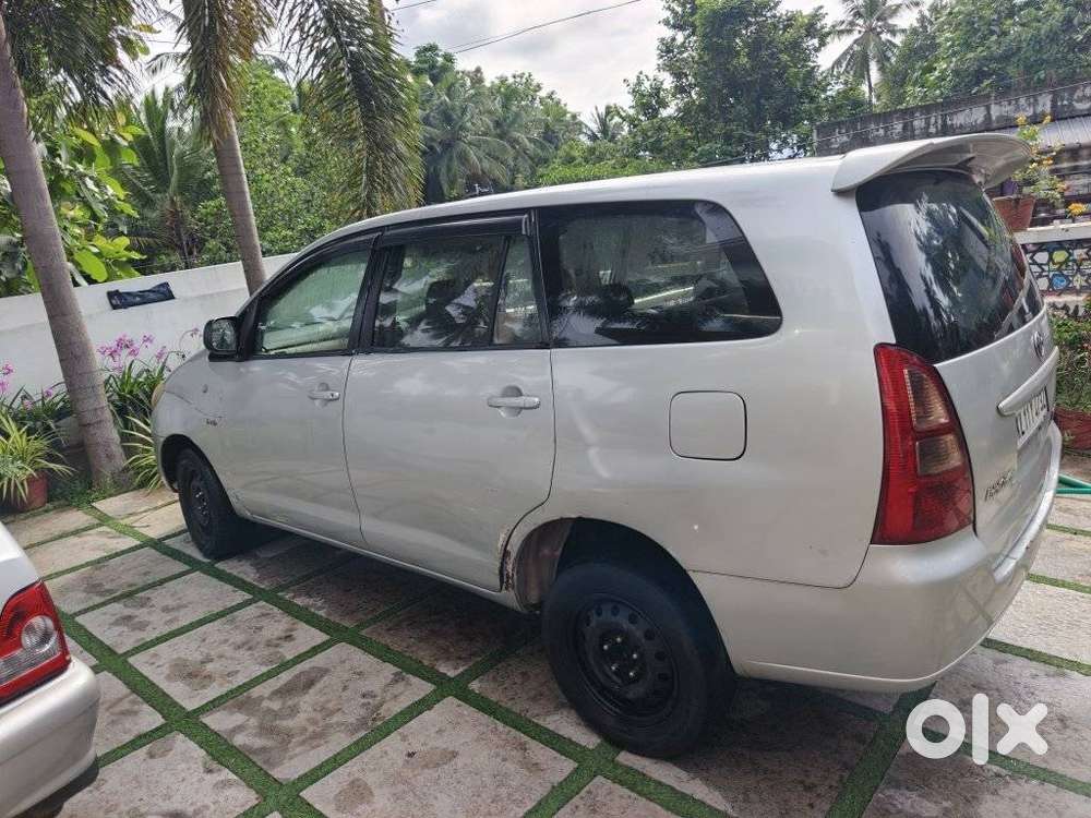 Toyota Innova, 2006