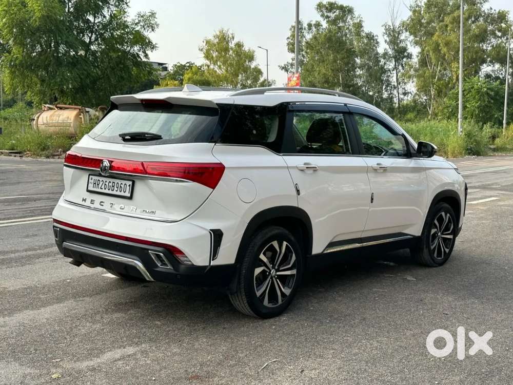 Mg Hector Plus Sharp Pro 1.5 Turbo Petrol Cvt 6 Str, 2026, Petrol