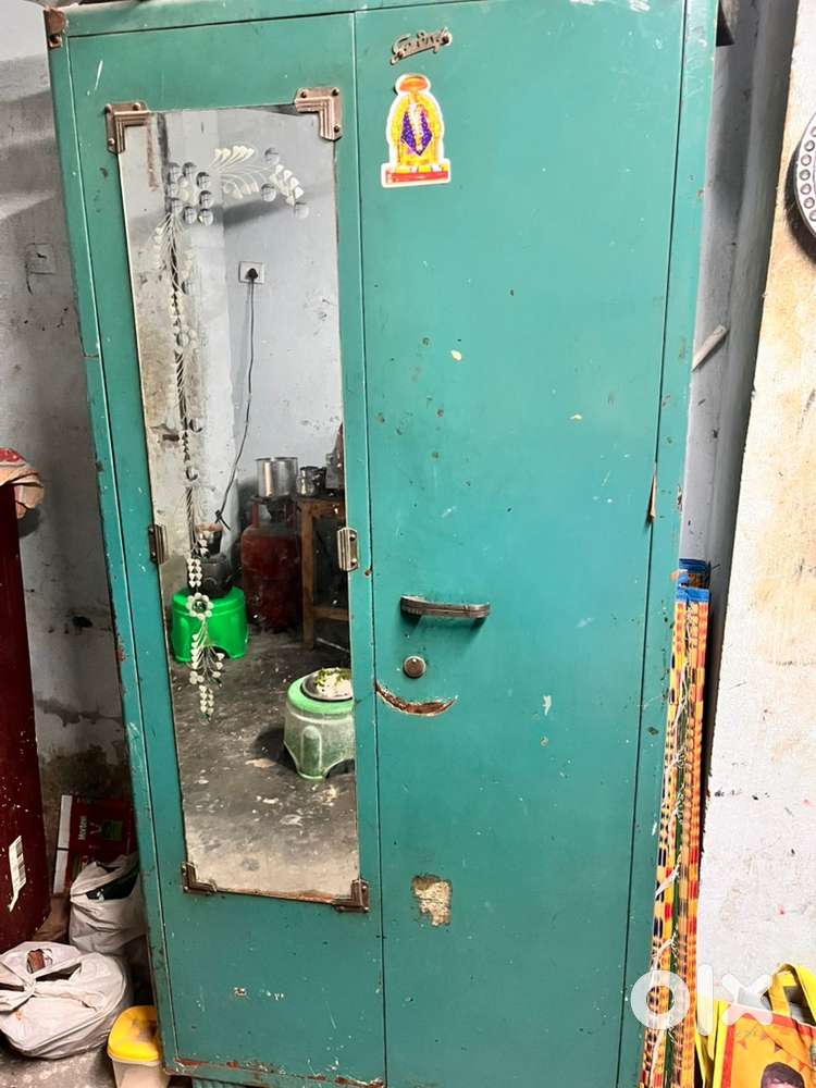 100 kgs Iron wardrobe or beeruva for sale