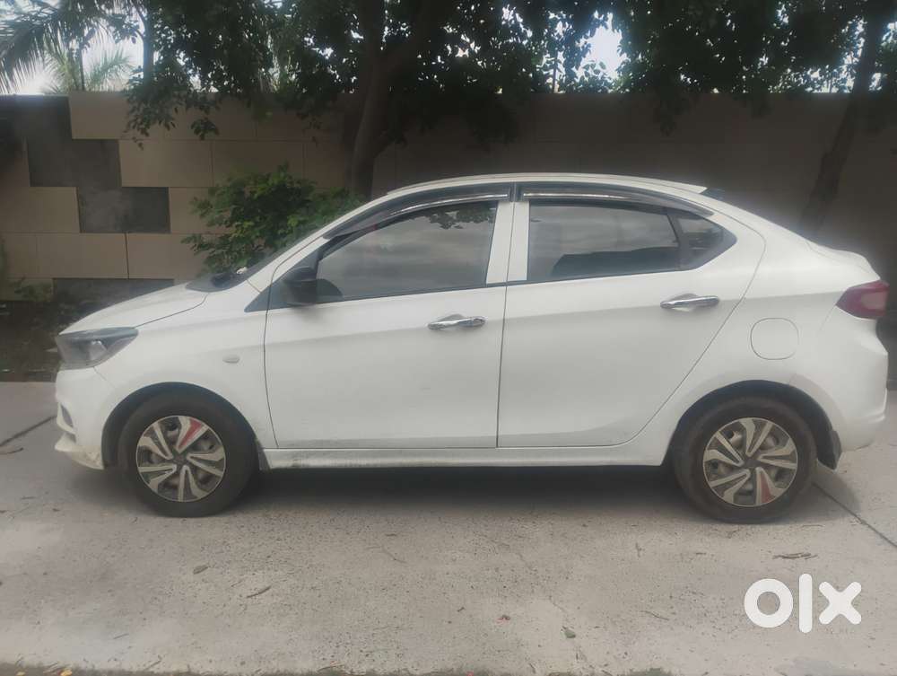Tata Tigor Xe, 2021, Petrol