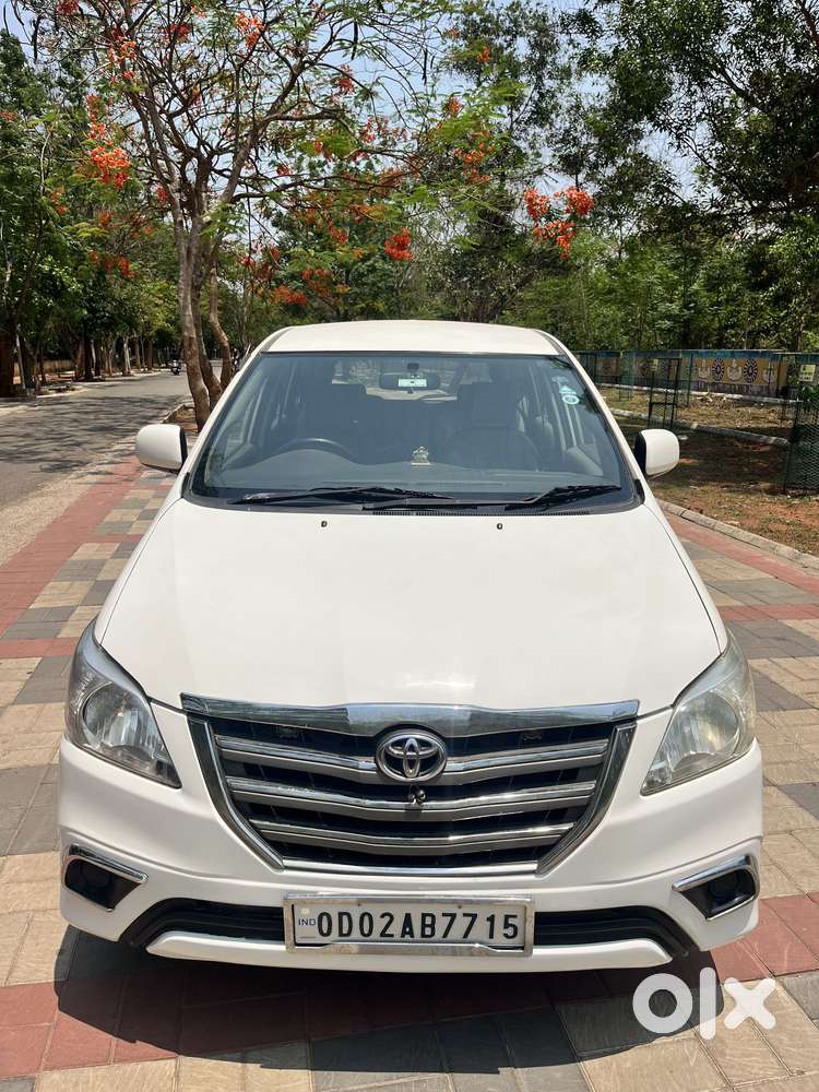 Toyota Innova 2.5 G (diesel) 8 Seater, 2016, Diesel