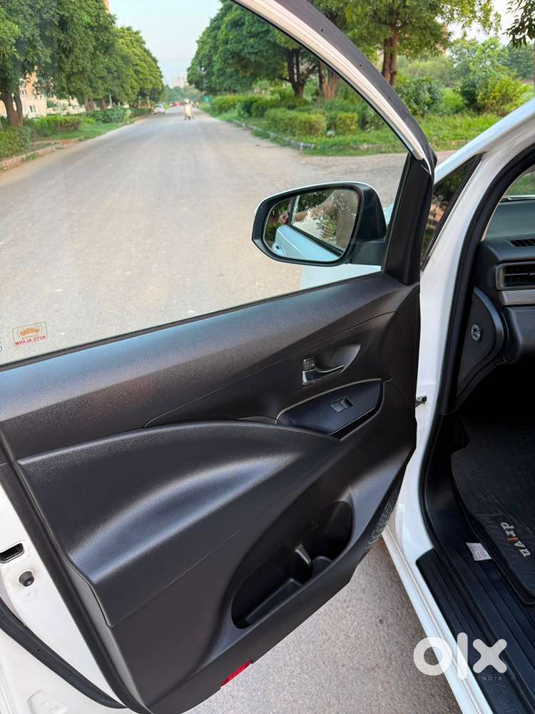 Toyota Innova Crysta 2019