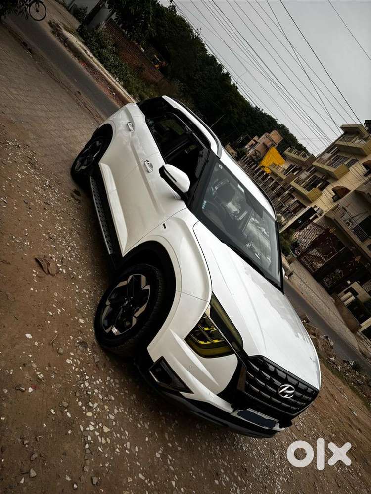 Hyundai Alcazar 2024 Petrol Signature Top Model Auto Super Condition