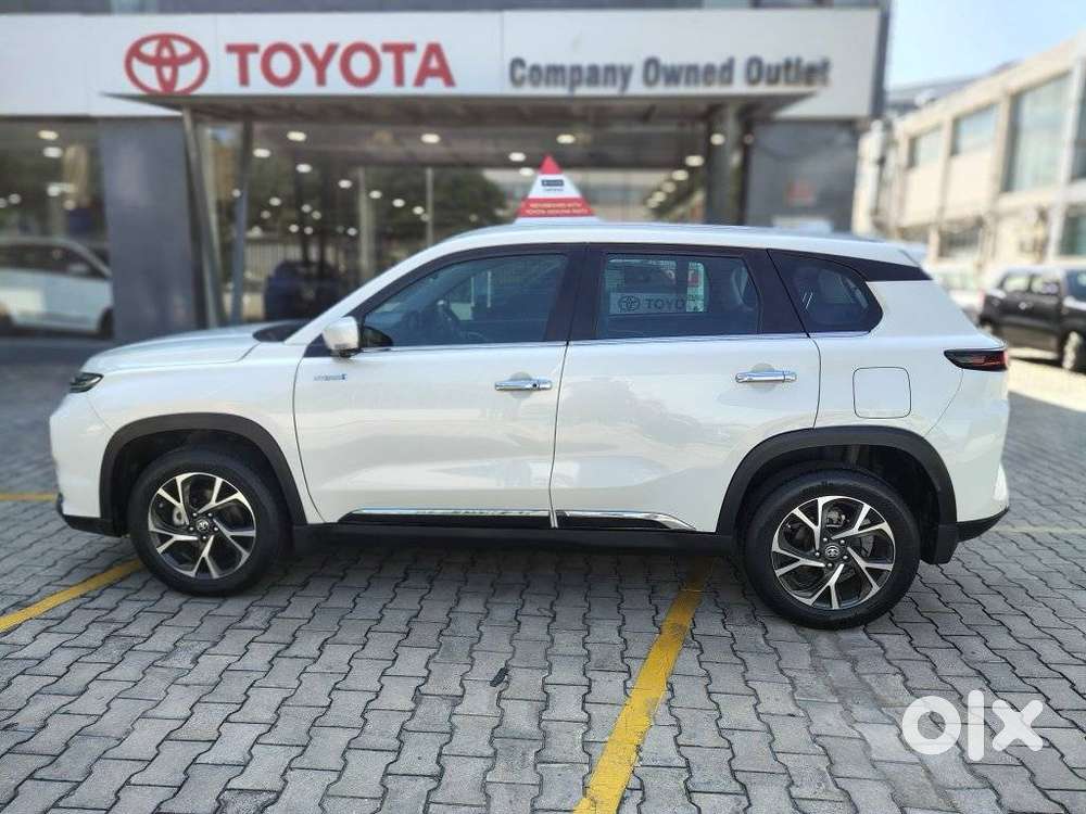 Toyota Urban Cruiser Hyryder 1.5 V Hybrid, 2024, Petrol