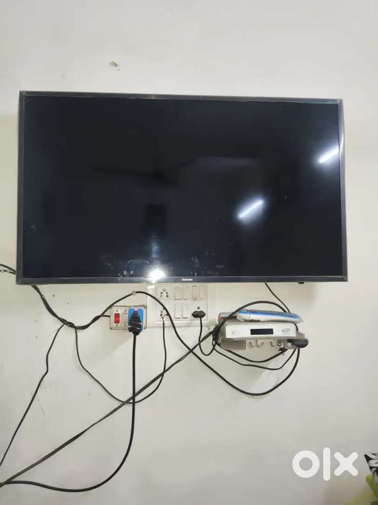 Urgent sale Samsung 42 inch TV