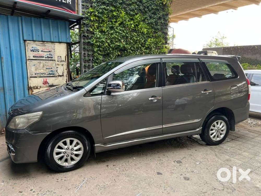 Toyota Innova 2.5 V 8 Str, 2013, Diesel