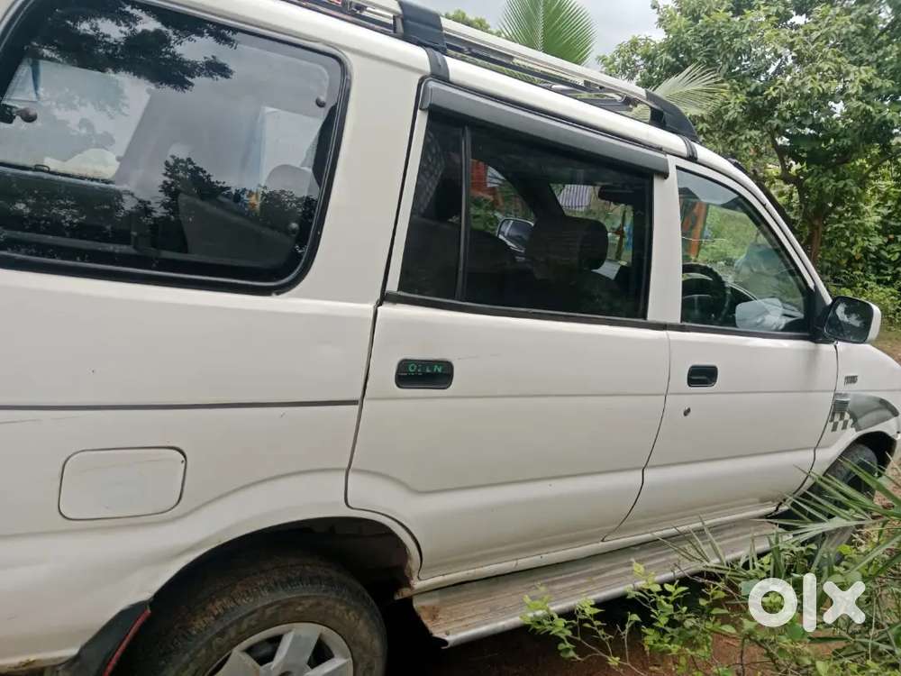 Chevrolet Tavera 2013 Diesel 270 Km Driven