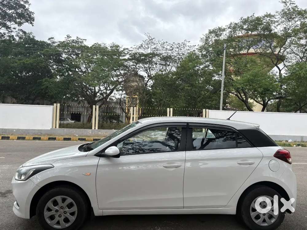 Hyundai I20 Magna 2015 Diesel Car Urgent Sell
