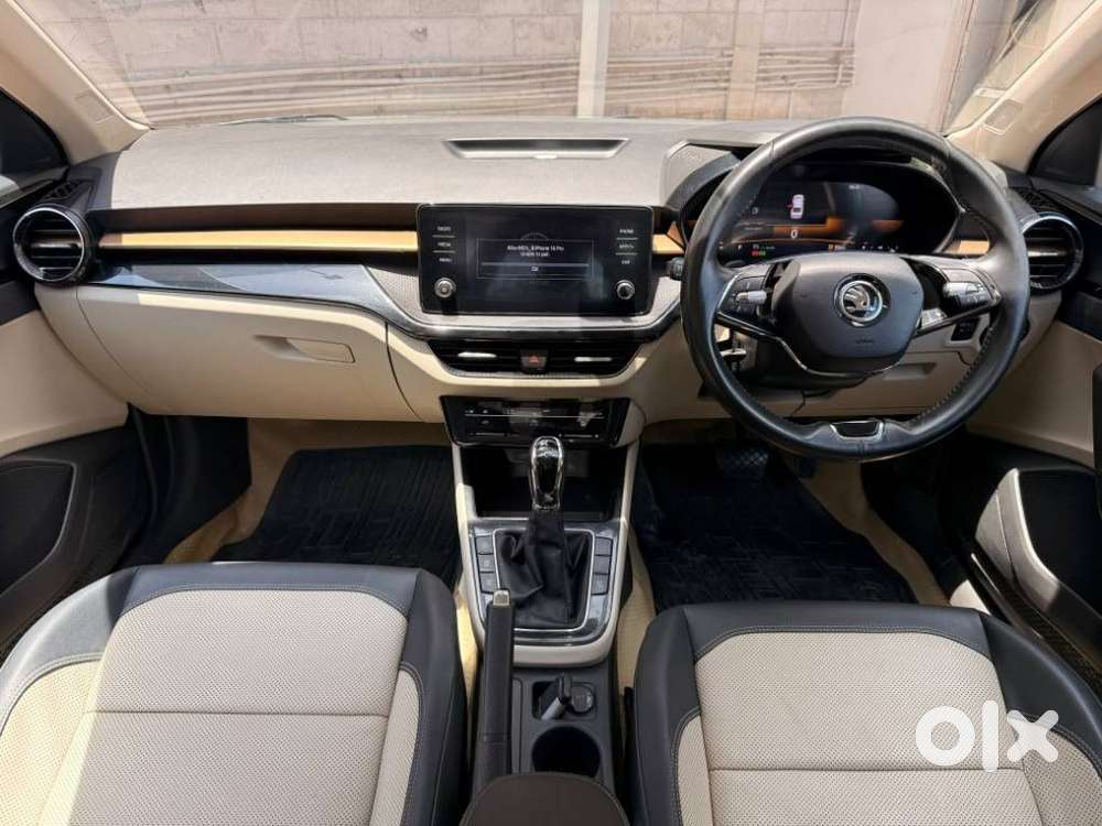 Skoda Slavia, 2023, Petrol