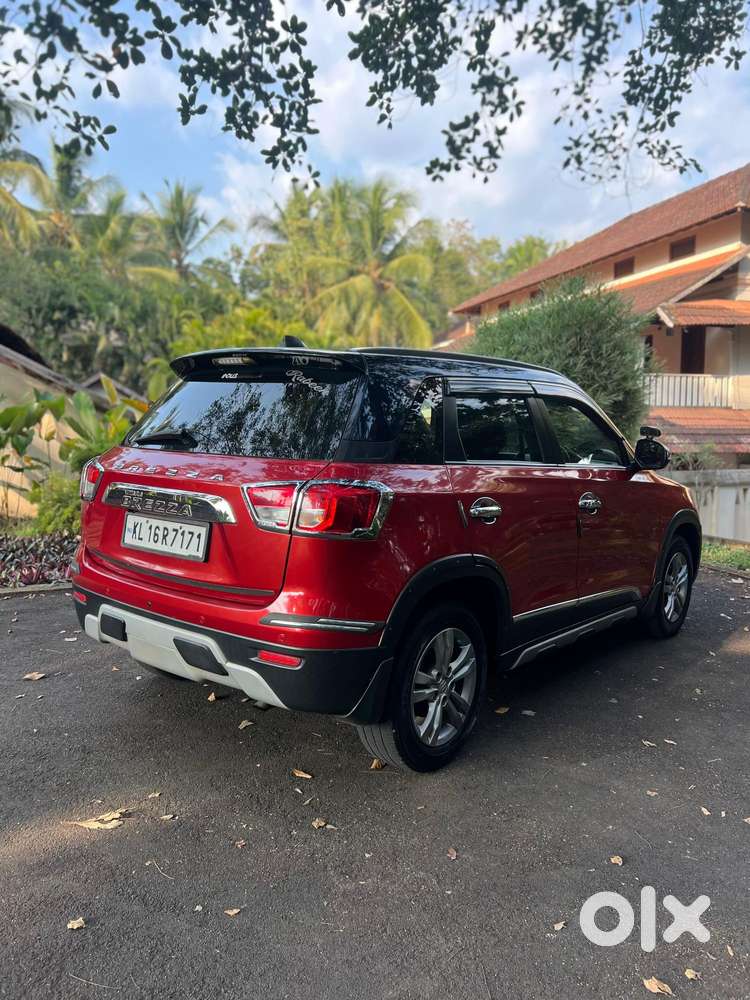 Maruti Suzuki Brezza Zdi+ Dual Tone, 2016, Diesel