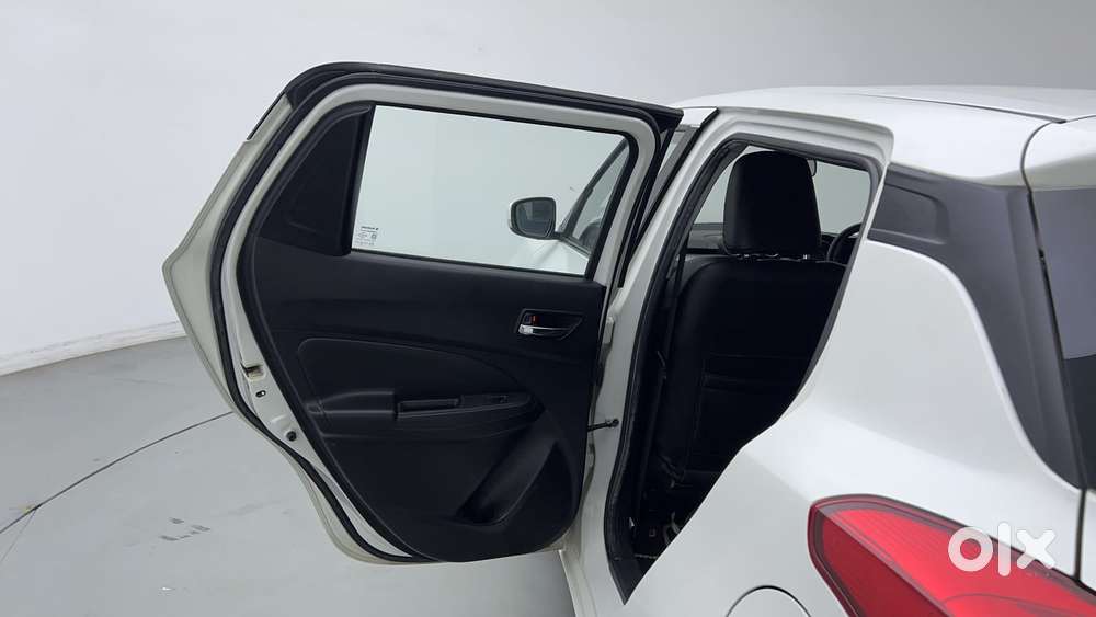 Maruti Suzuki Swift Amt Zxi, 2018, Petrol
